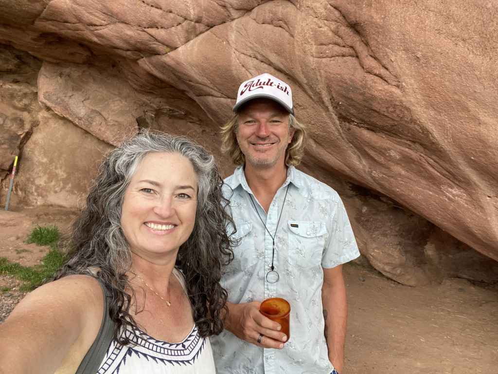 2021/06(June)/Jason-Jennifer-Barkmeier-Visit/1024x768_2021-06-05-Colorado-04-Michael-Fronte-RedRocks-Suzi-Justin.jpg
