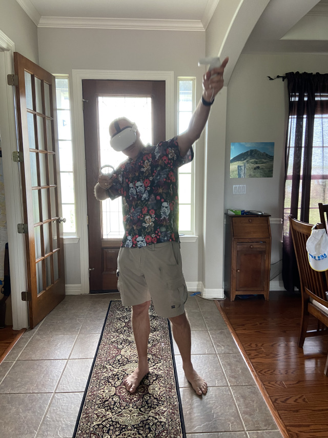 2021/06(June)/VR-Occulus-Quest2/640x480_2021-05-04-Oculus-Quest2-VR-2-Travis.jpg