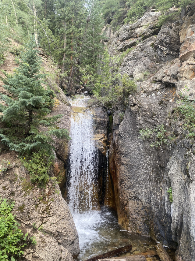 2021/07(July)/Colorado-Trail-with-Carl/640x480_2021-07-26-Colorado-Trail-41-Segment8-Waterfall.jpg