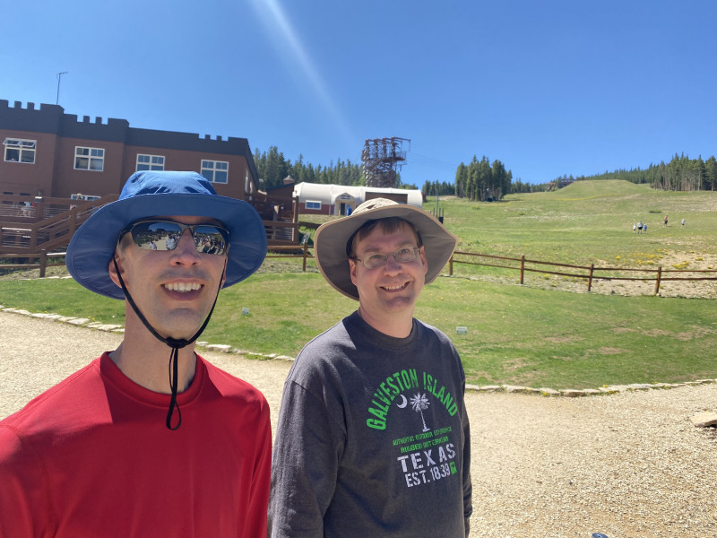2021/07(July)/Steve-Stan-visit/800x600_2021-07-07-Colorado-01-Alpine-Slide-Stan-Steve.jpg