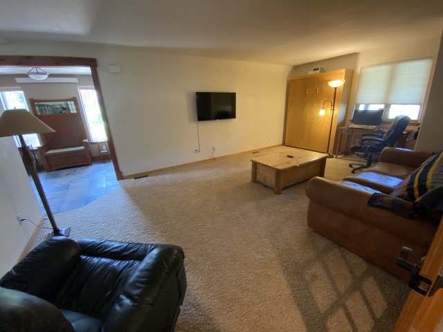 2021-08-11-588-LakeView-Circle-West-20-Downstairs-LivingRoom.jpg