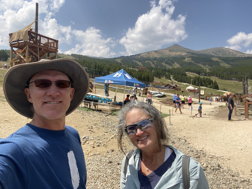 2021/08(August)/Breckenridge/1024x768_2021-08-17-Colorado-01-Travis-Suzi.jpg