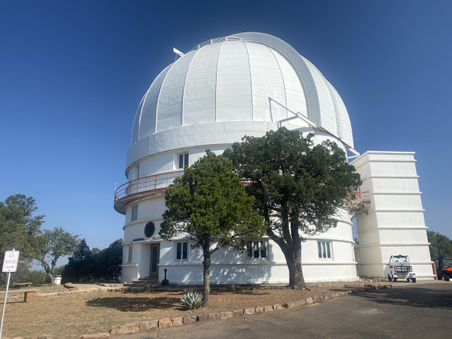 2021/08(August)/Davis-Mountains-Fitness-Camp/640x480_2021-08-06-DMFC-07-Mcdonald-Observatory-Ride-10-miles.jpg