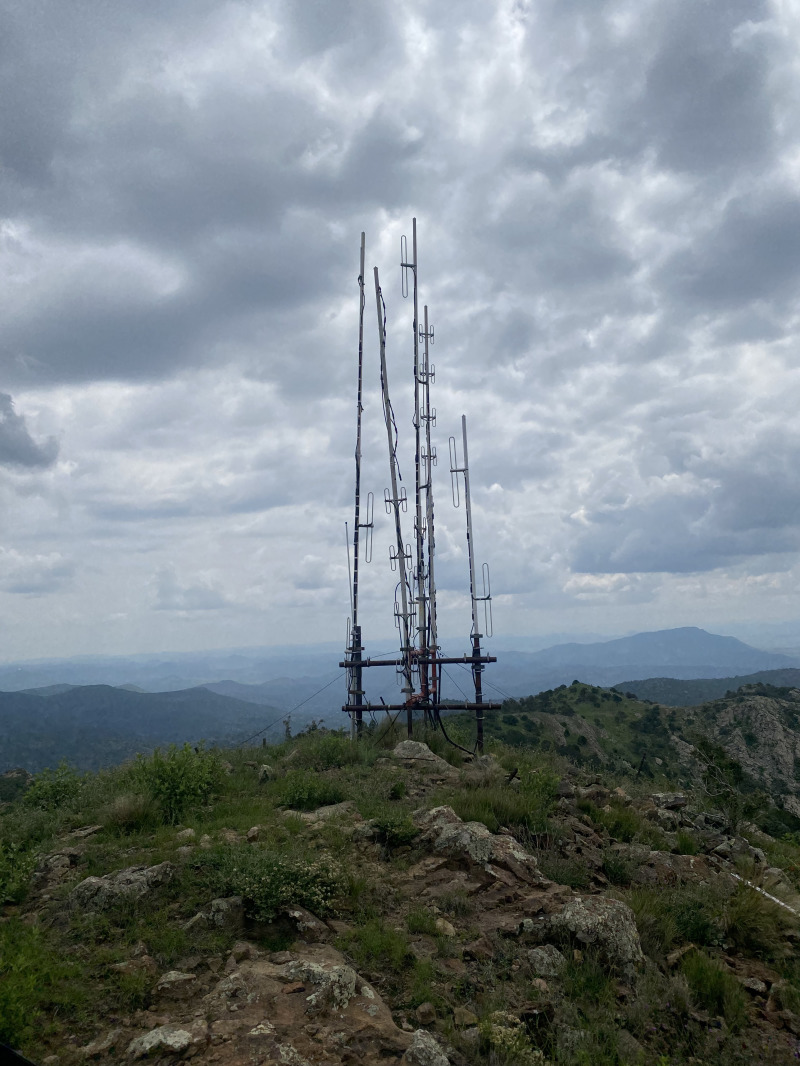 2021-08-05-DMFC-30-Mt-Livermore-towers.jpg