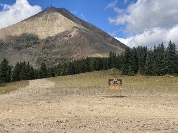 2021-08-23-Mt-Guyot-03-Georgia-Pass-11585ft.jpg