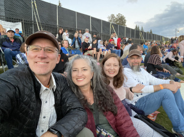 2021-09-04-Colorado-08-Travis-Suzi-Marci-Ren-BigHeadTodd-Concert-GOOD.jpg