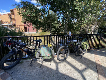 2021-09-16-Colorado-3-RadBike-Gyro-lunch.jpg