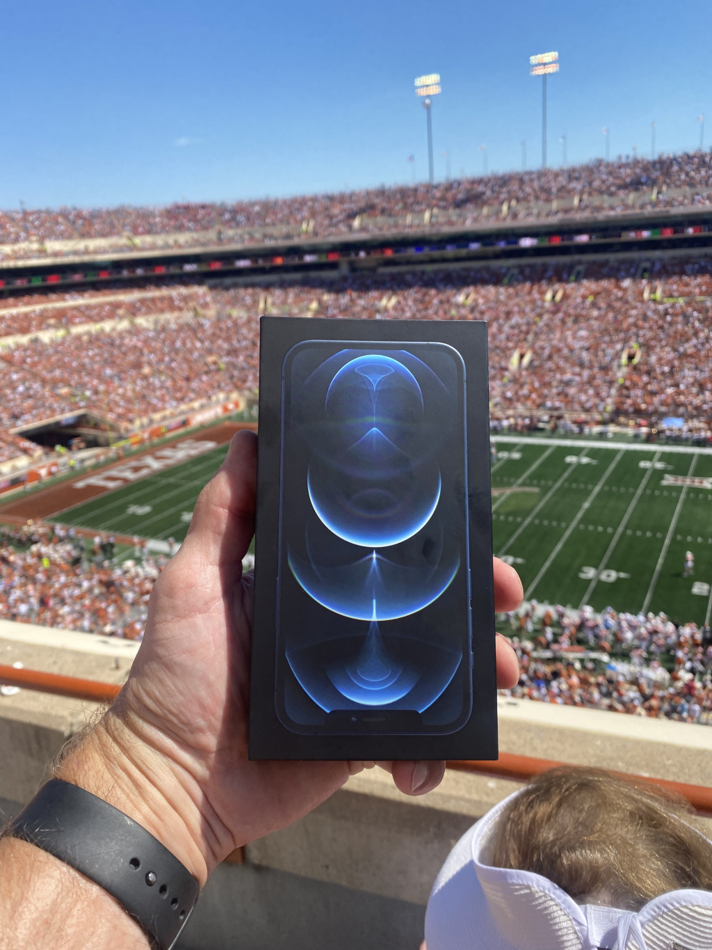 2021-09-25-UT-Football-11-Carl-iPhone12.jpg