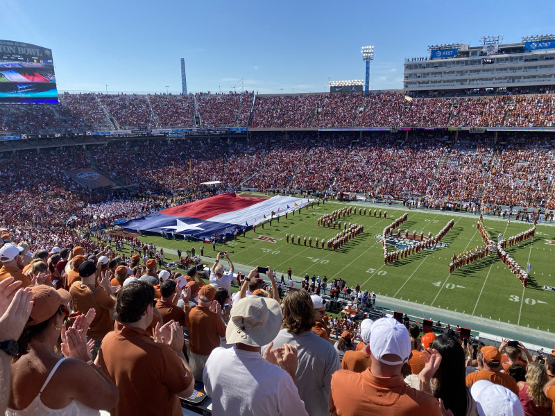 2021-10-09-UT-Football-07.jpg