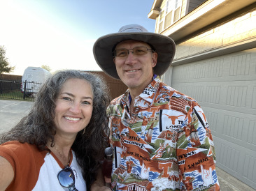 2021-09-25-UT-Football-03-Suzi-Travis-GOOD.jpg