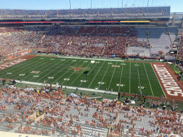 2021-09-25-UT-Football-08.jpg