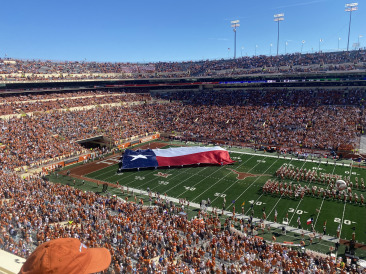2021-10-16-UT-Football-04.jpg