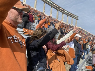 2021-11-26-UT-Football-02-Mariana-Greg-Suzi.JPG