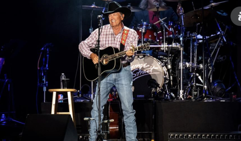 2021/10(October)/ACLFest/800x600_2021-10-01-ACLFest-4-George-Strait.JPG