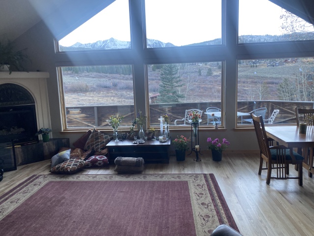 2021-10-29-Colorado-3-LivingRoom.jpg