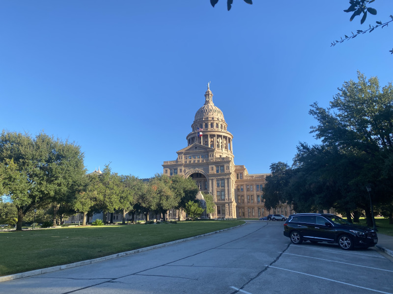 2021/10(October)/Misc/800x600_2021-10-29-State-Capitol.jpg