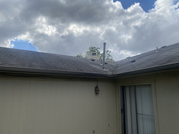 2021-11-02-Disraeli-Rental-House-Fence-Roof-pictures-09.jpg