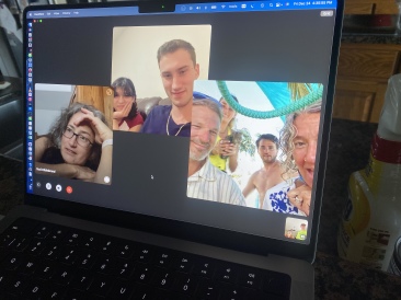 2021-12-24-Christmas-Facetime-2-Suzi-Bianca-Chance-Justin-Kyla-Vale-Angie.JPG