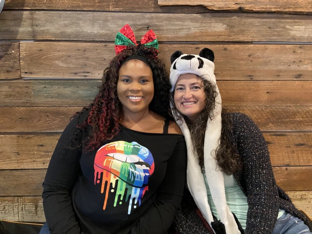2021/12(December)/Misc/640x480_2021-12-11-Diane-Suzi-1.JPG