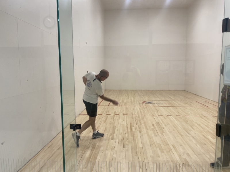 2021/12(December)/Misc/800x600_2021-12-03-Racquetball-Shane-handball-01.JPG