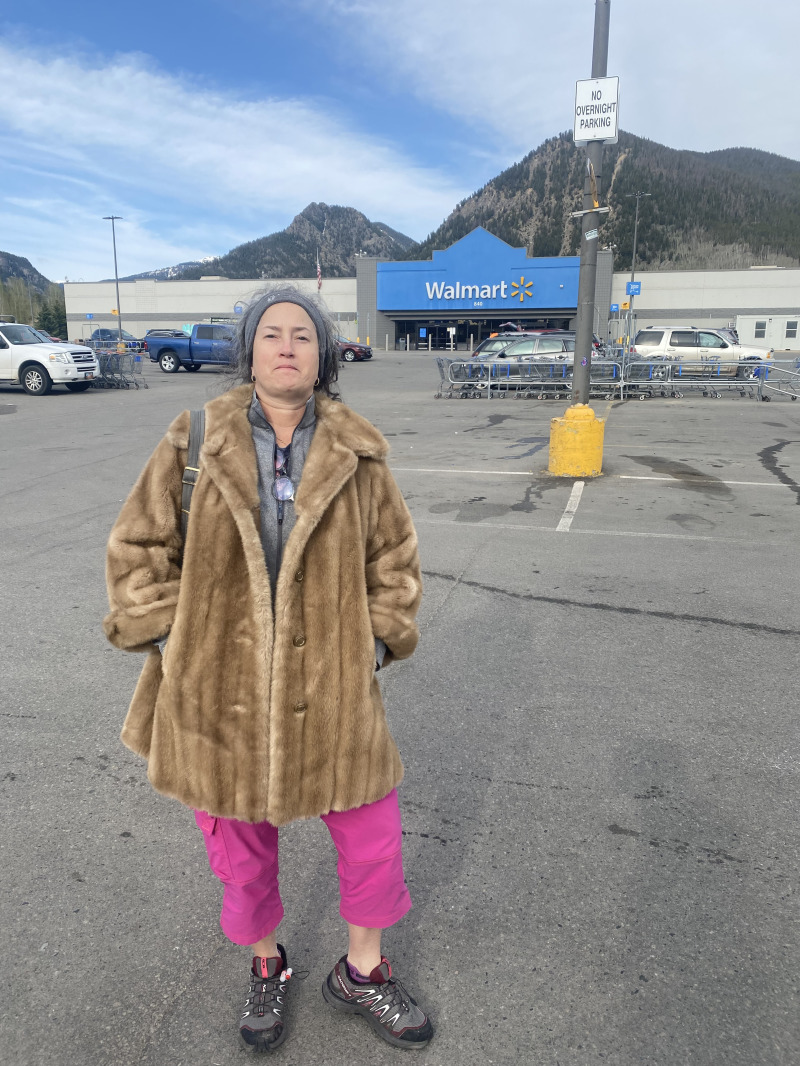 2021-05-30-Breckenridge-move-2-Suzi-Real-Fur-coat-People-of-Walmart-GOOD.jpg