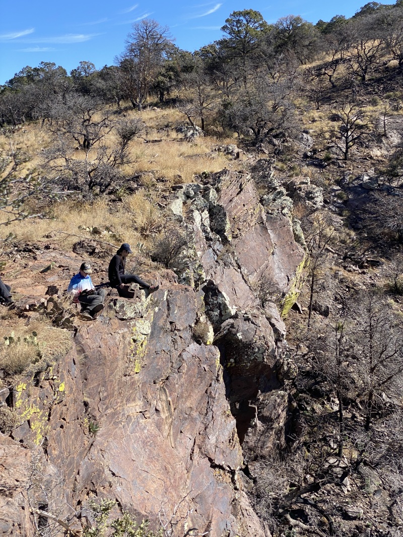 2022/01(January)/BigBend-Hiking/800x600_2022-01-16-Big-Bend-Camping-Crew8787-111.JPG