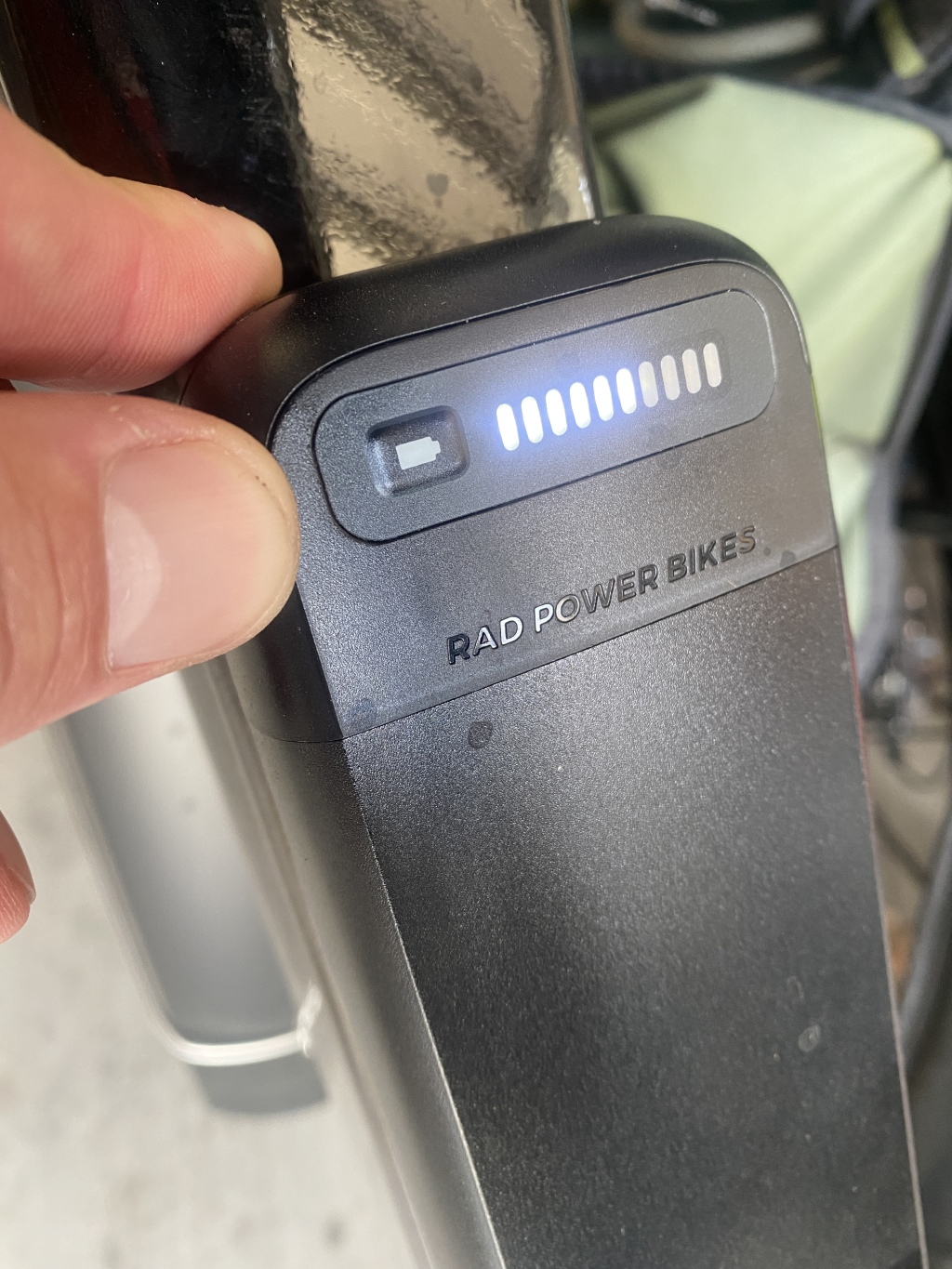 2022/01(January)/RadRover6-RadCity5/1024x768_2021-12-30-RadBike-02-RadRover-31-miles-battery-level.JPG