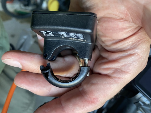 2022/01(January)/RadRover6-RadCity5/640x480_2021-12-12-RadBike-01-Broken-SpeedController-plastic.JPG