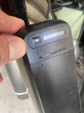 2021-12-30-RadBike-02-RadRover-31-miles-battery-level.JPG