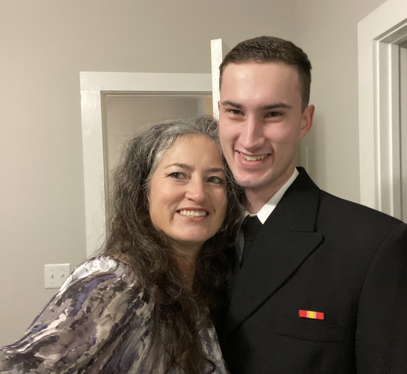 2022/02(February)/Chance-Navy-Graduation-House-Hunting/800x600_2022-02-04-Chance-Graduation-Navy-PTC-04-GOOD-Suzi.JPG