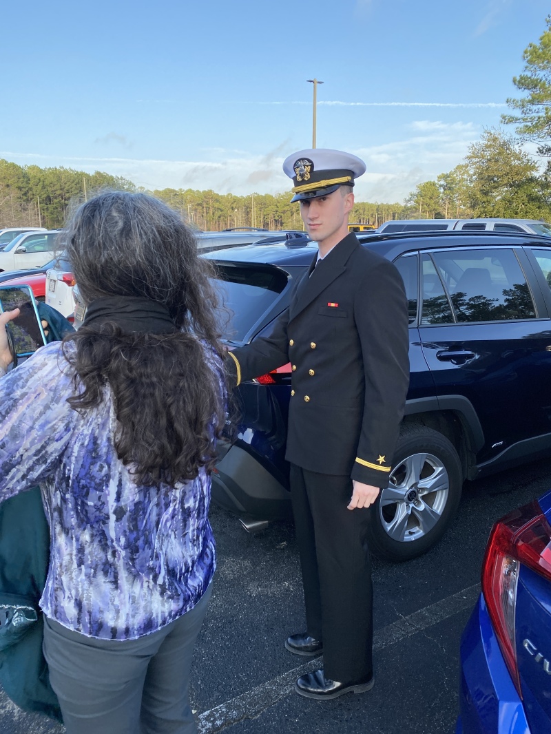 2022/02(February)/Chance-Navy-Graduation-House-Hunting/800x600_2022-02-04-Chance-Graduation-Navy-PTC-06-Suzi.JPG