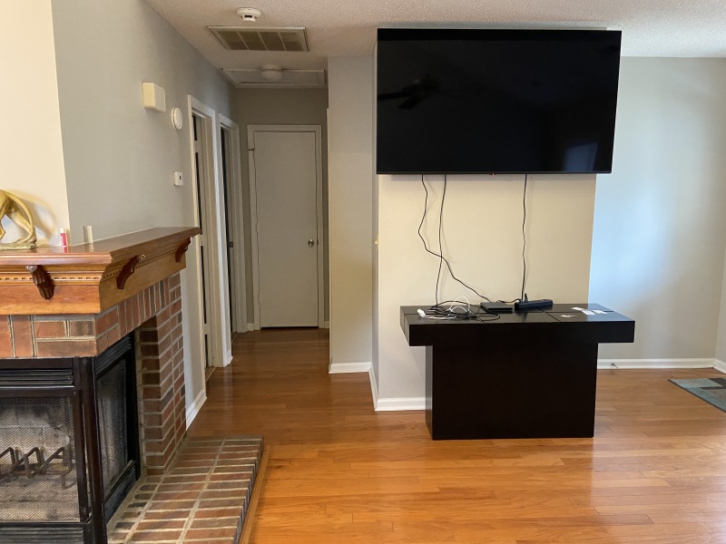 2022/02(February)/Chance-Navy-Graduation-House-Hunting/800x600_2022-02-06-House-Hunting-02.JPG
