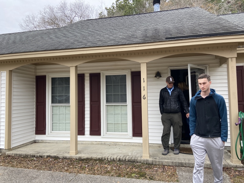 2022/02(February)/Chance-Navy-Graduation-House-Hunting/800x600_2022-02-06-House-Hunting-04.JPG