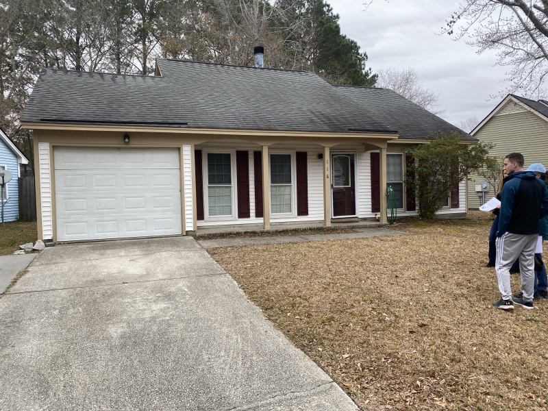 2022/02(February)/Chance-Navy-Graduation-House-Hunting/800x600_2022-02-06-House-Hunting-06.JPG