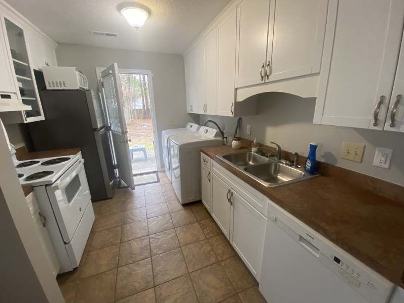 2022/02(February)/Chance-Navy-Graduation-House-Hunting/800x600_2022-02-06-House-Hunting-20.JPG