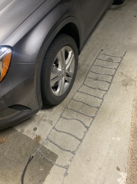 2022-02-01-01-Chains-for-Suzis-Car.JPG