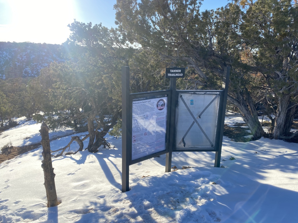 2022/03(March)/Grand-Canyon-Crew8787/1024x768_2022-03-14-Grand-Canyon-044-Tanner-Trailhead.JPG