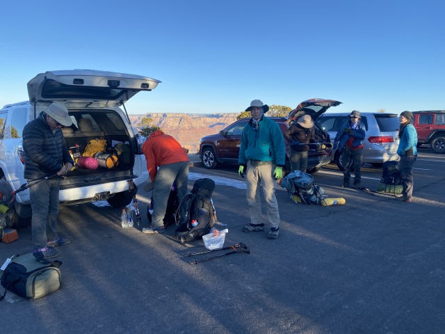 2022/03(March)/Grand-Canyon-Crew8787/640x480_2022-03-14-Grand-Canyon-039-Guy-Carl-Ben-Nicole-Quade-Addison.JPG