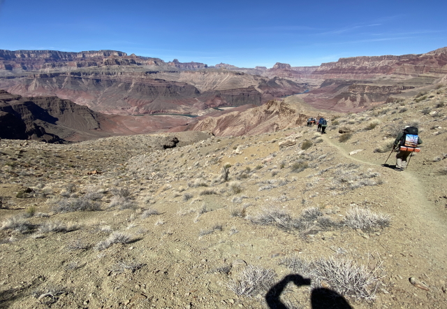 2022/03(March)/Grand-Canyon-Crew8787/640x480_2022-03-14-Grand-Canyon-073-Ben-Nicole-Quade-Carl-Addison-Guy.JPG