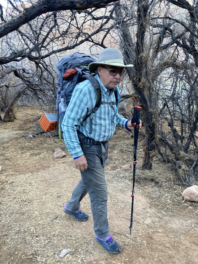 2022/03(March)/Grand-Canyon-Crew8787/640x480_2022-03-17-Grand-Canyon-184-Guy.JPG