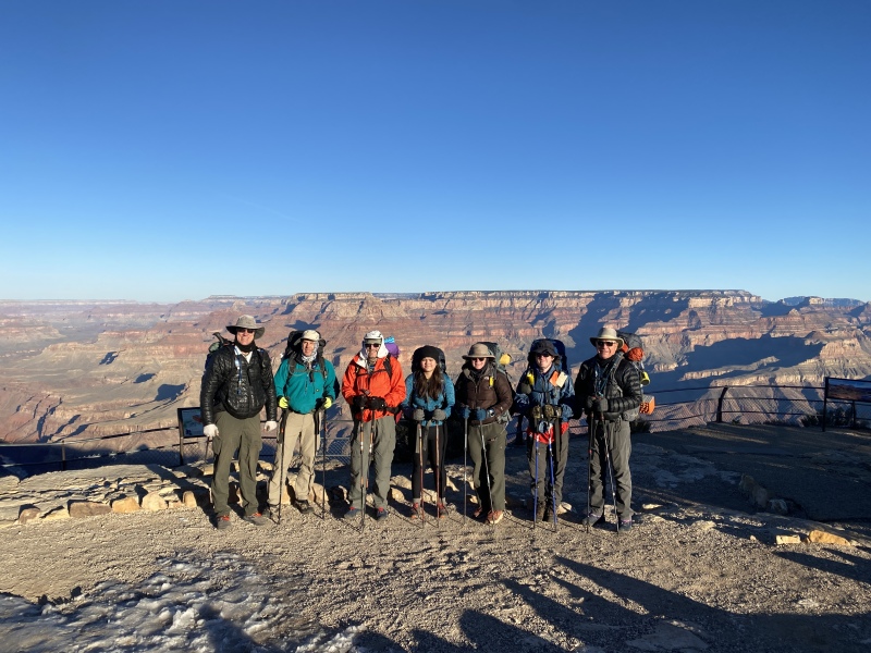 2022/03(March)/Grand-Canyon-Crew8787/800x600_2022-03-14-Grand-Canyon-040-Travis-Ben-Carl-Addison-Nicole-Quade-Guy.JPG