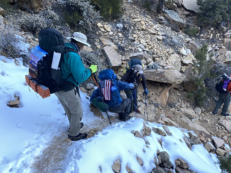 2022/03(March)/Grand-Canyon-Crew8787/800x600_2022-03-14-Grand-Canyon-053-Ben-Quade-Nicole-Carl.JPG