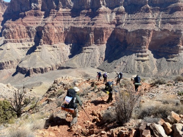 2022-03-14-Grand-Canyon-067-Ben-Nicole-Addison-Guy-Carl-Quade.JPG