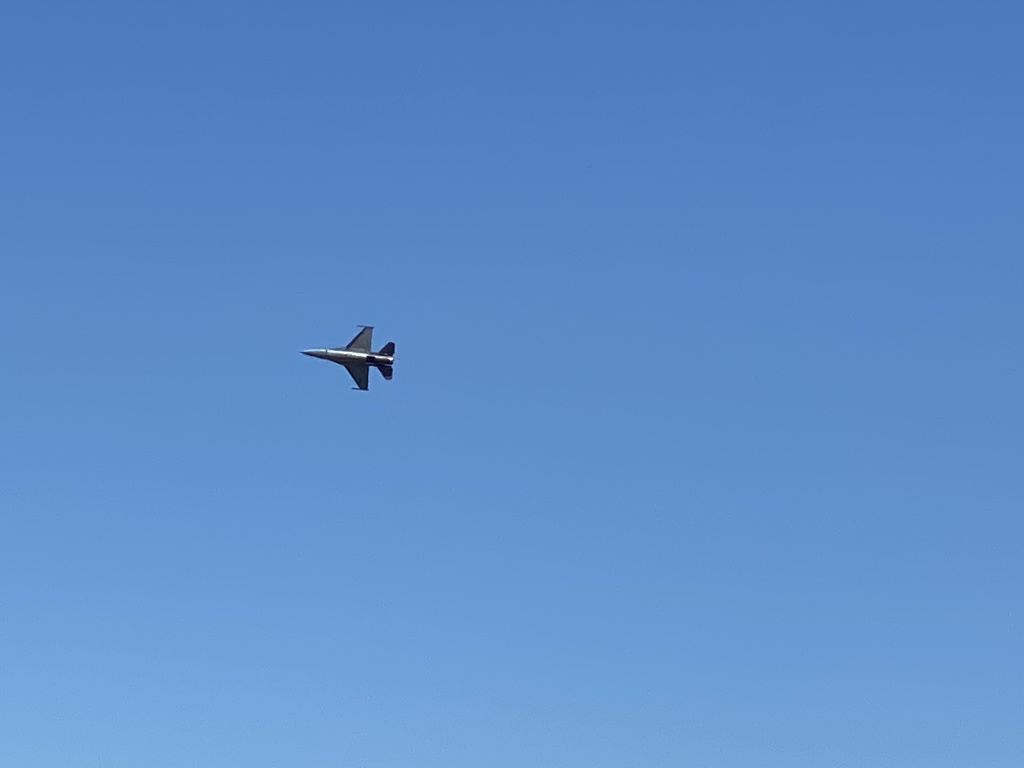2022/04(April)/Blue-Angels-Airshow/1024x768_2022-04-10-Blue-Angeles-Charleston-SC-053.JPG