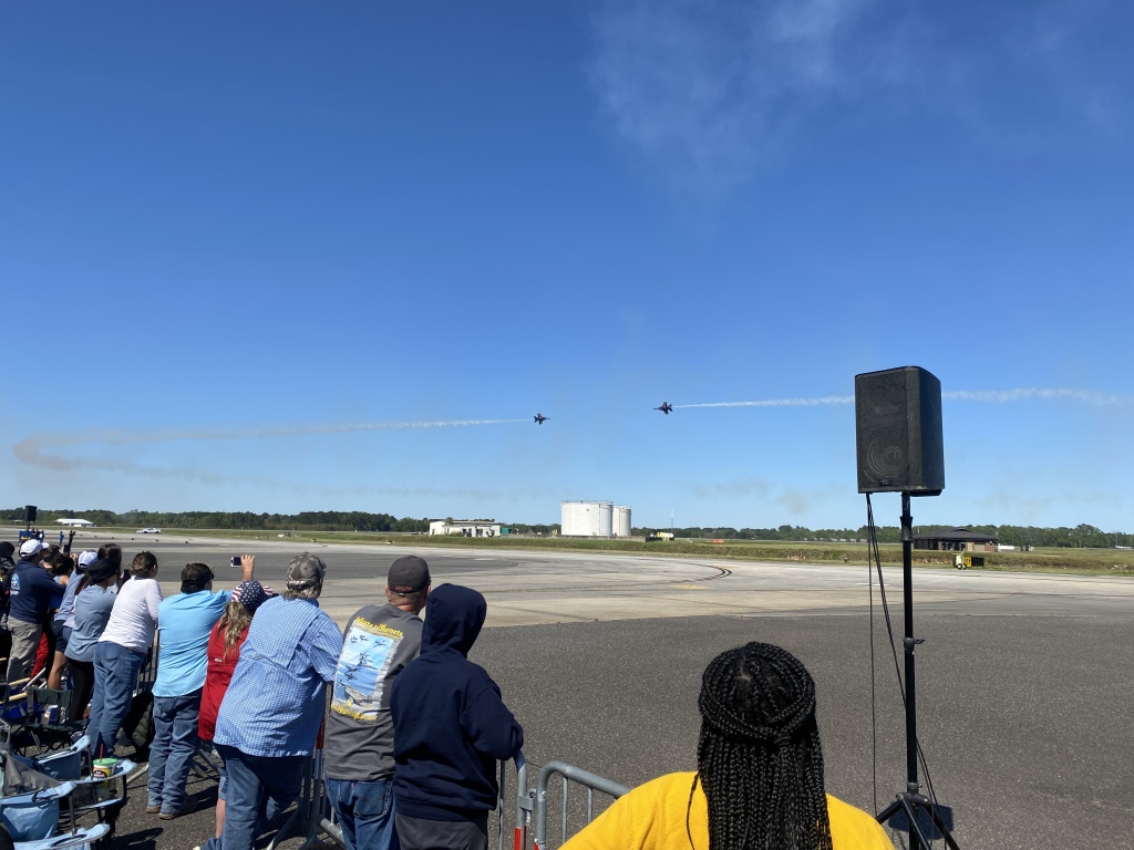 2022/04(April)/Blue-Angels-Airshow/1024x768_2022-04-10-Blue-Angeles-Charleston-SC-072.JPG