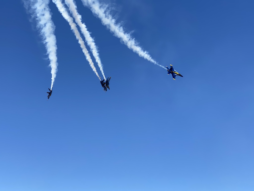2022/04(April)/Blue-Angels-Airshow/1024x768_2022-04-10-Blue-Angeles-Charleston-SC-078.JPG