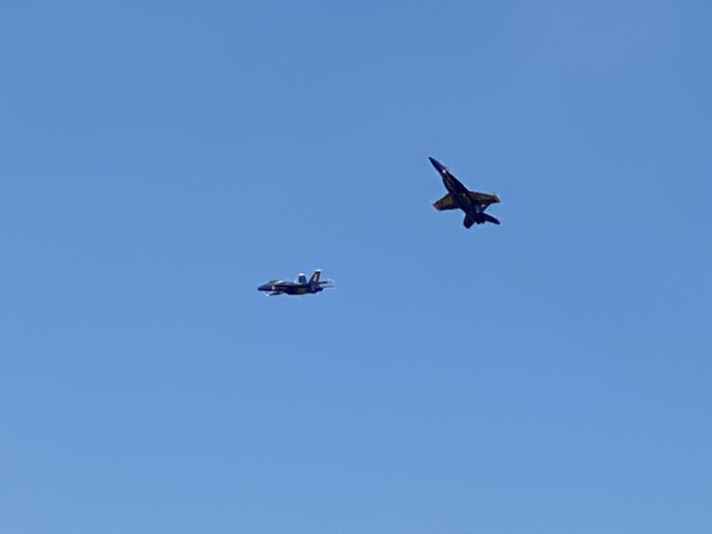 2022/04(April)/Blue-Angels-Airshow/1024x768_2022-04-10-Blue-Angeles-Charleston-SC-082.JPG