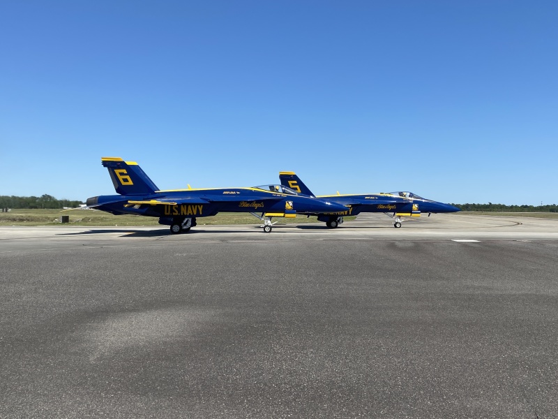 2022/04(April)/Blue-Angels-Airshow/800x600_2022-04-10-Blue-Angeles-Charleston-SC-065.JPG