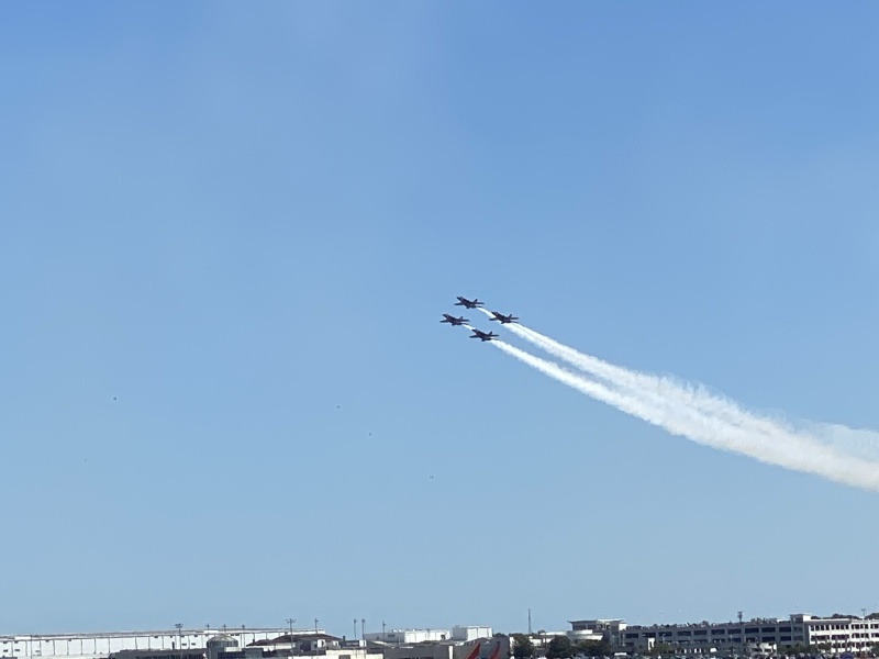 2022/04(April)/Blue-Angels-Airshow/800x600_2022-04-10-Blue-Angeles-Charleston-SC-066.JPG