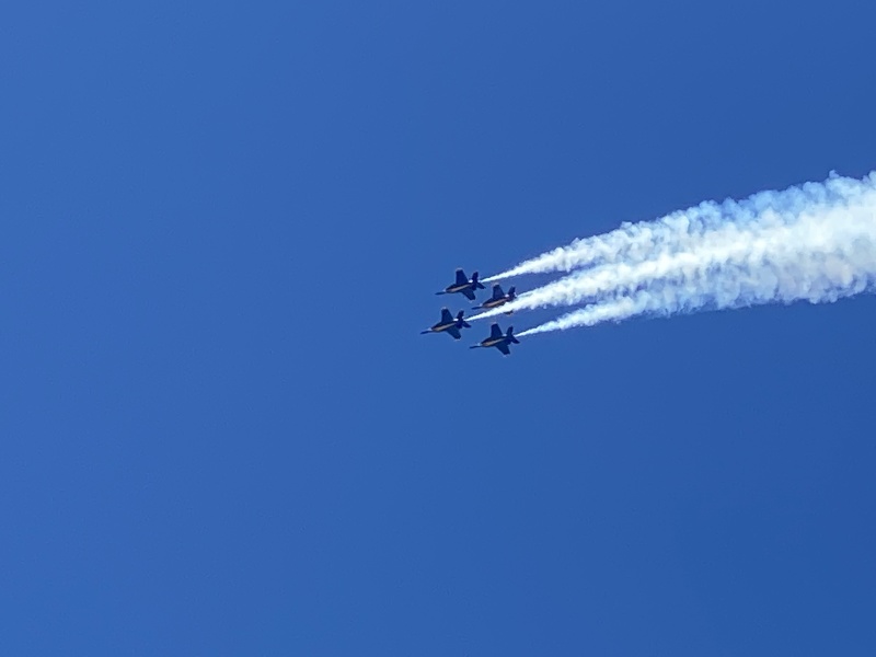 2022/04(April)/Blue-Angels-Airshow/800x600_2022-04-10-Blue-Angeles-Charleston-SC-069.JPG
